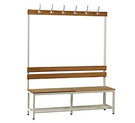 GARDEROBENBÄNKE Bringen Sie mit der passenden Sitzbank mehr Komfort in Ihre Umkleide. Wählen Sie zwischen Garderobenbank-Modellen mit Rückenlehne oder Hakenleiste, in einseitiger oder zweiseitiger Ausführung, sowie mit oder ohne Schuhrost. Sitzfläche aus massiven Hartholzleisten oder versiegelten und lackierten Holzlatten.