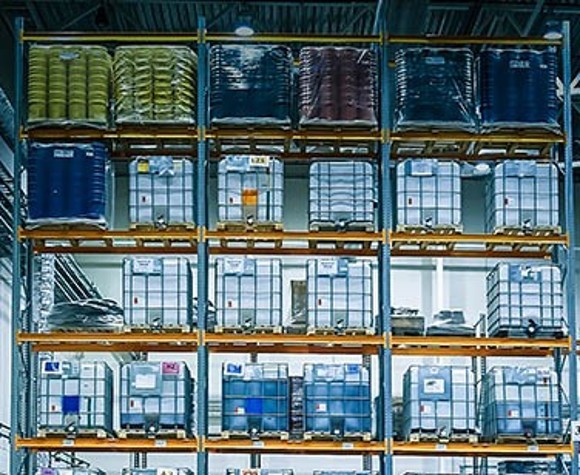 individuelle Werkstattmöbel von Würth Gefahrgutlagerung