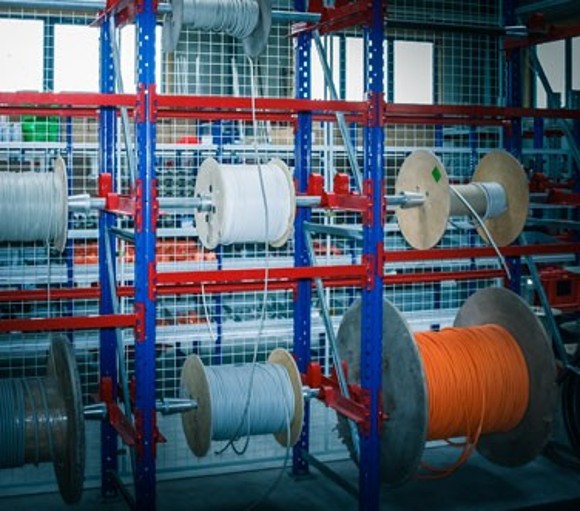 individuelle Werkstattmöbel von Würth Sonderregal