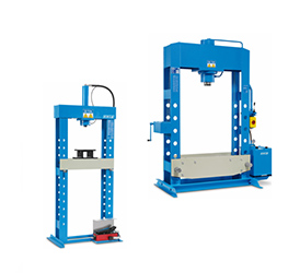 WERKSTATTPRESSEN Eine Werkstattpresse sorgt in Ihrer Werkstatt für eine enorme Arbeitserleichterung und Zeitersparnis. Bei uns finden Sie leistungsfähige handhydraulische und fußhydraulische Werkstattpressen mit einer Druckkraft von 10 bis 50 Tonnen. Für LKW, Busse und Landmaschinen haben wir für Sie elektrohydraulische Werkstattpressen mit einer Druckkraft bis zu 150 Tonnen im Sortiment.  Achten Sie beim Kauf Ihrer Presse auf den benötigten Pressdruck, die Funktionalität und die Erweiterungsmöglichkeiten. 